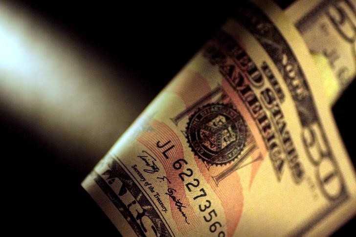 Dollar Edges Higher; Remains Near One-Week Low Ahead of Jackson Hole By Investing.com – Currency Times