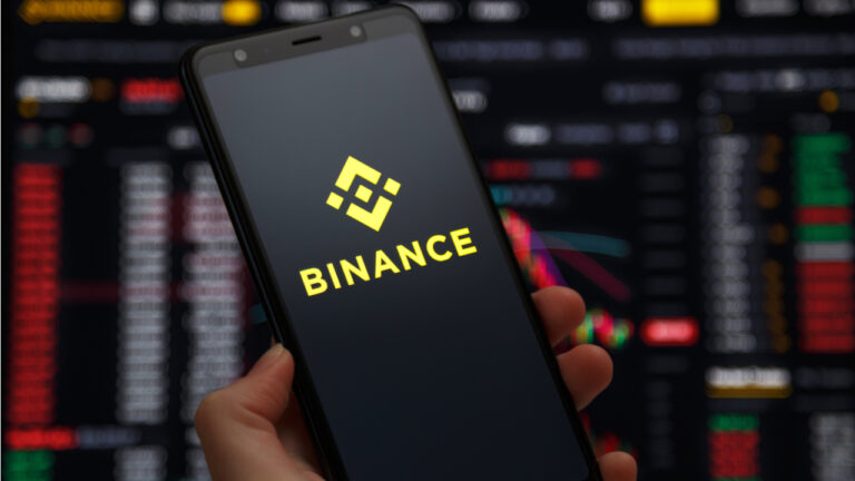 Binance Blocks Accounts Linked to Relatives of Senior Russian Officials – Bitcoin News