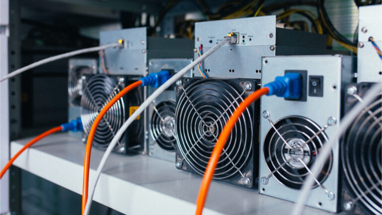 Despite the Low Price, Bitcoin’s Hashrate Remains Elevated as Difficulty Taps an All-Time High – Mining Bitcoin News