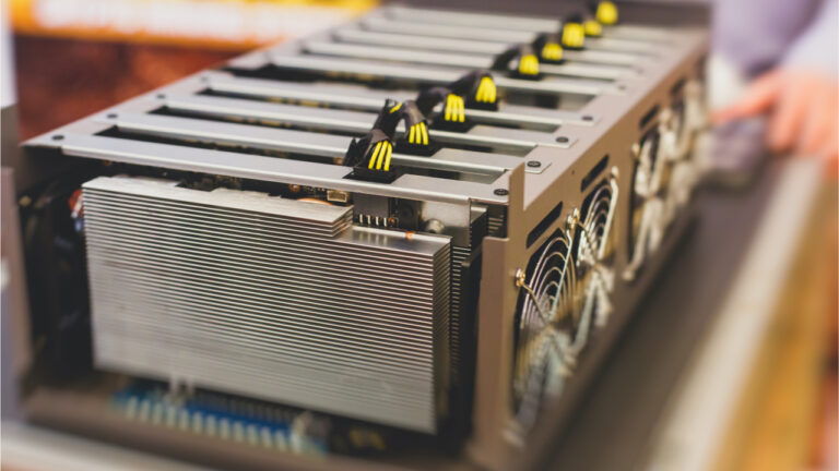 BTC’s Lower Price Shrinks Bitcoin Mining Profits, Hashrate Remains Unaffected – Mining Bitcoin News