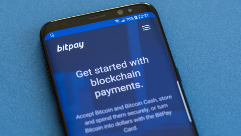 Bitpay Adds APE and EUROC Support — Luxury Retail Giant Gucci Accepts Apecoin Payments – Bitcoin News