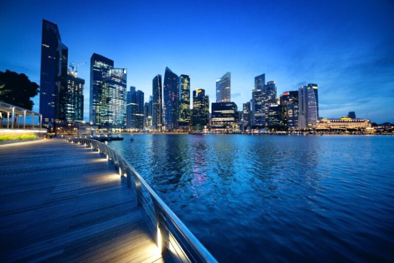 Coinbase and Blockchain.com receive licences in Singapore