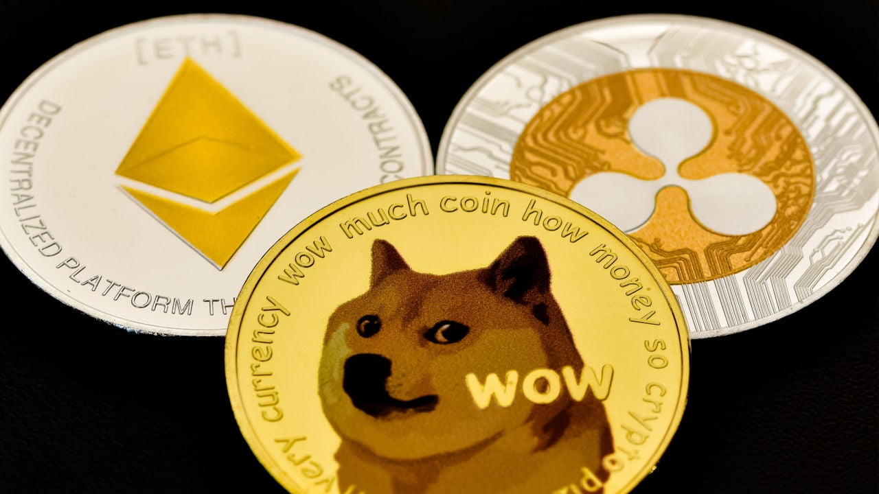 Biggest Movers: DOGE, XRP Hit 1-Week Highs, Despite Wednesday’s Crypto