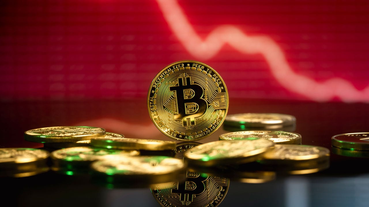 Bitcoin, Ethereum Technical Analysis: BTC Plunges Under $27,000, Hitting 7-Week