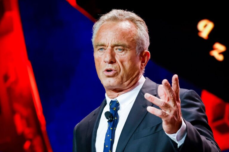 Breaking: Presidential Candidate RFK Jr. Plans To Back US Dollar With Bitcoin & End Taxes