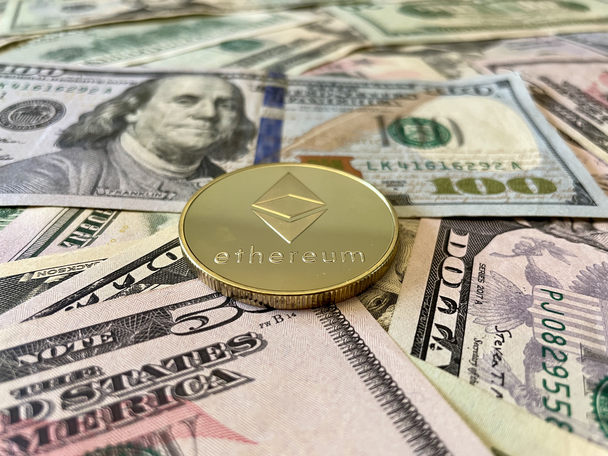 Ethereum ETFs Heat Up As Filings With SEC Climbs To