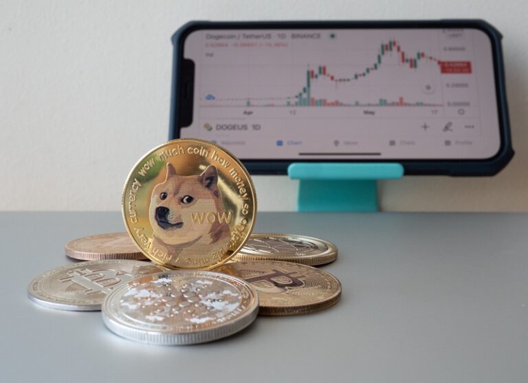 Shiba Inu price prediction amid intensifying Shiba Memu competition