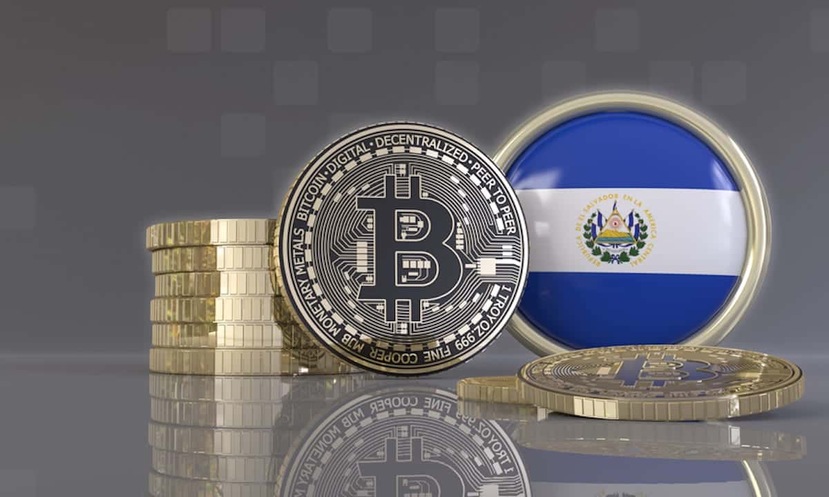 Bitcoin Maxi Pushes for El Salvador Credit Rating Upgrade Amid Cold Storage Move