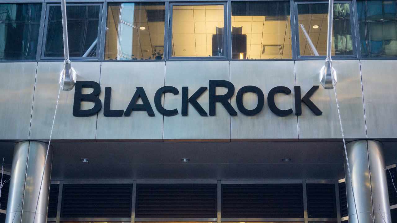 Blackrock’s Spot Bitcoin ETF Holdings Near 204K BTC as Demand Soars – Featured Bitcoin News