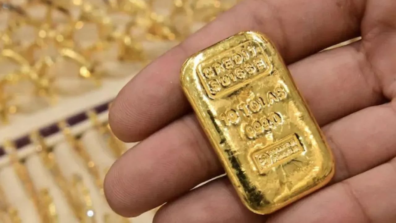 Gold’s Price Surge to Nearly $2,200 Overshadowed by Bitcoin’s ‘Speculative Mania,’ Peter Schiff Claims – Featured Bitcoin News