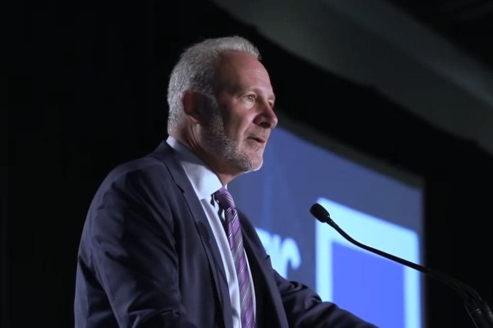 Peter Schiff Red Flags Bitcoin ETF Vulnerability to Market Crashes