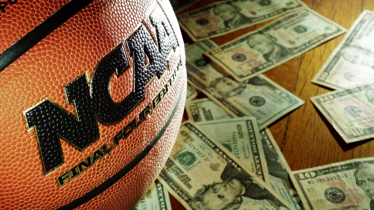 Underdogs Defy Odds, Shaking up NCAA Tournament Brackets – Branded Spotlight Bitcoin News