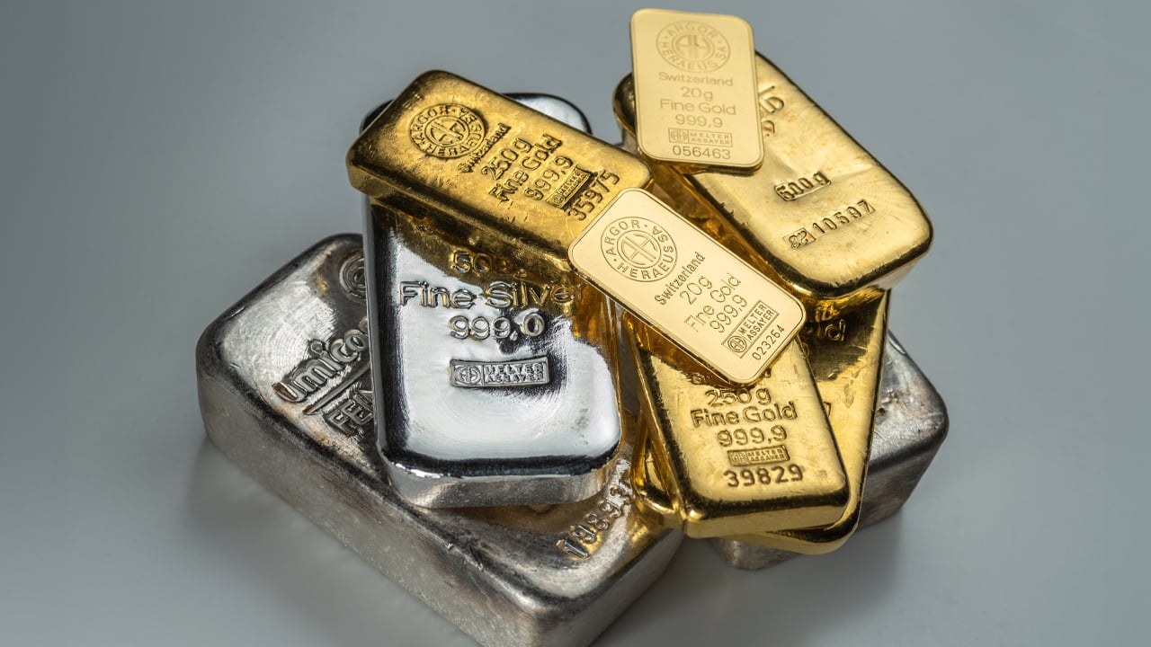 Gold and Silver Weather the Storm as Middle East Unrest Shakes Crypto Markets – Market Updates Bitcoin News